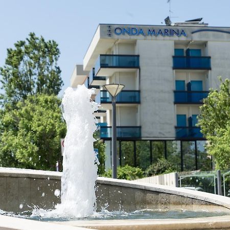 Hotel Onda Marina Misano Adriatico Bagian luar foto