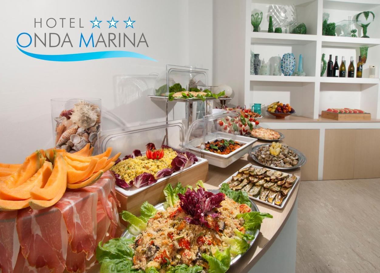 Hotel Onda Marina Misano Adriatico Bagian luar foto