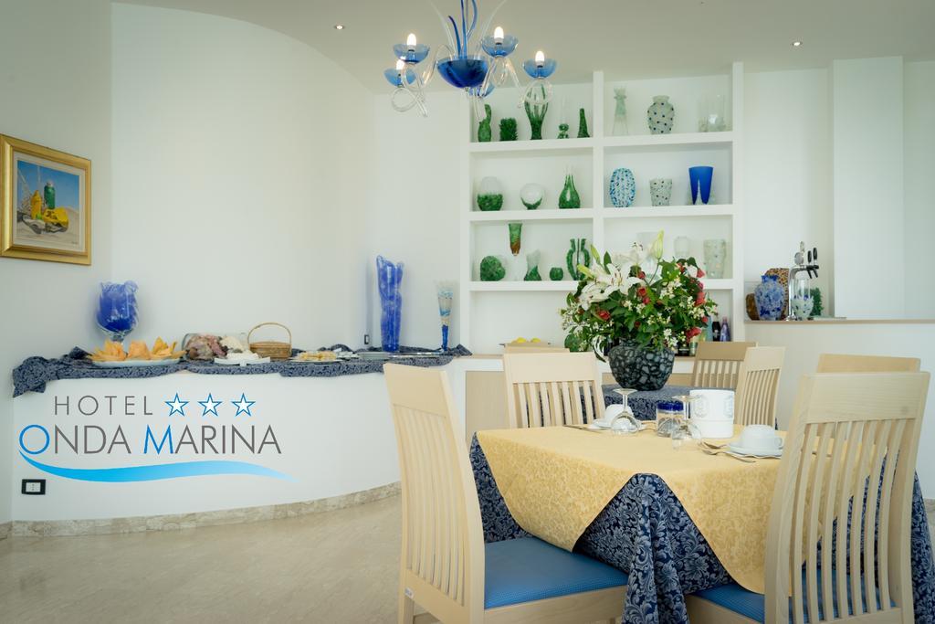 Hotel Onda Marina Misano Adriatico Bagian luar foto
