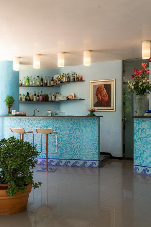 Hotel Onda Marina Misano Adriatico Bagian luar foto