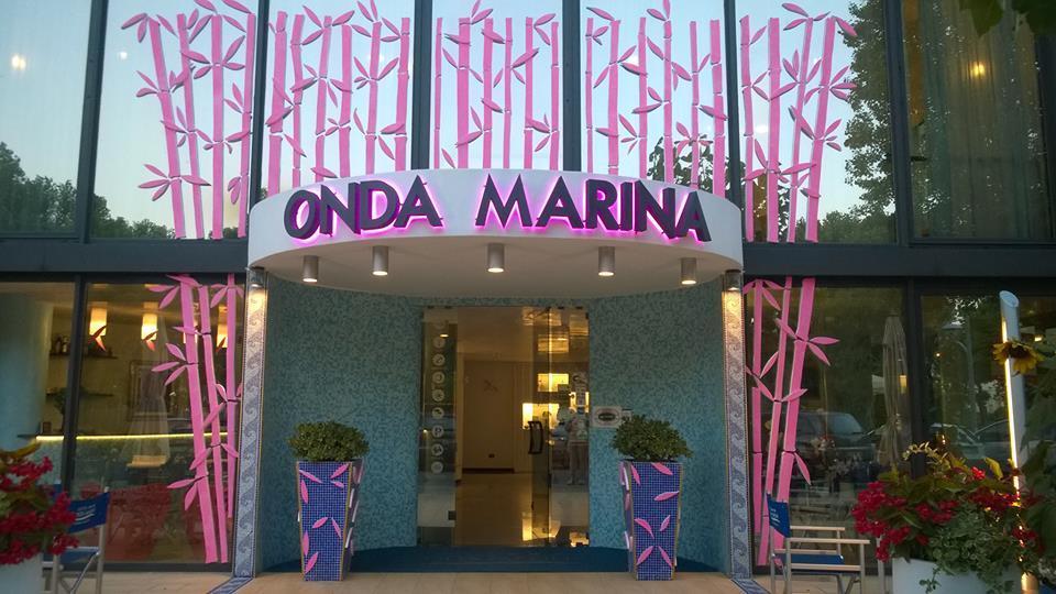 Hotel Onda Marina Misano Adriatico Bagian luar foto